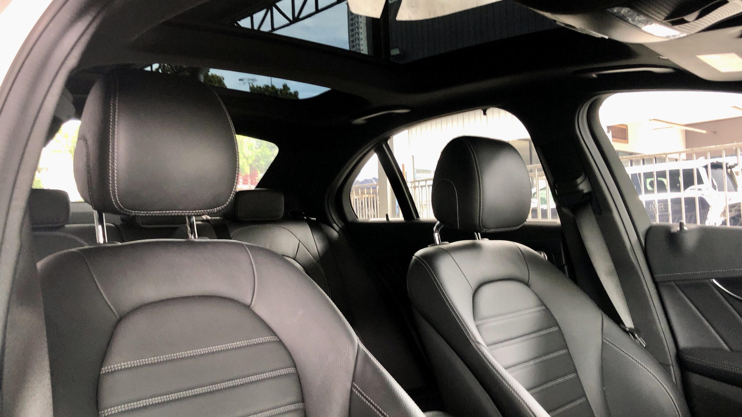 2018 MERCEDES BENZ C300 AMG (LOCAL)