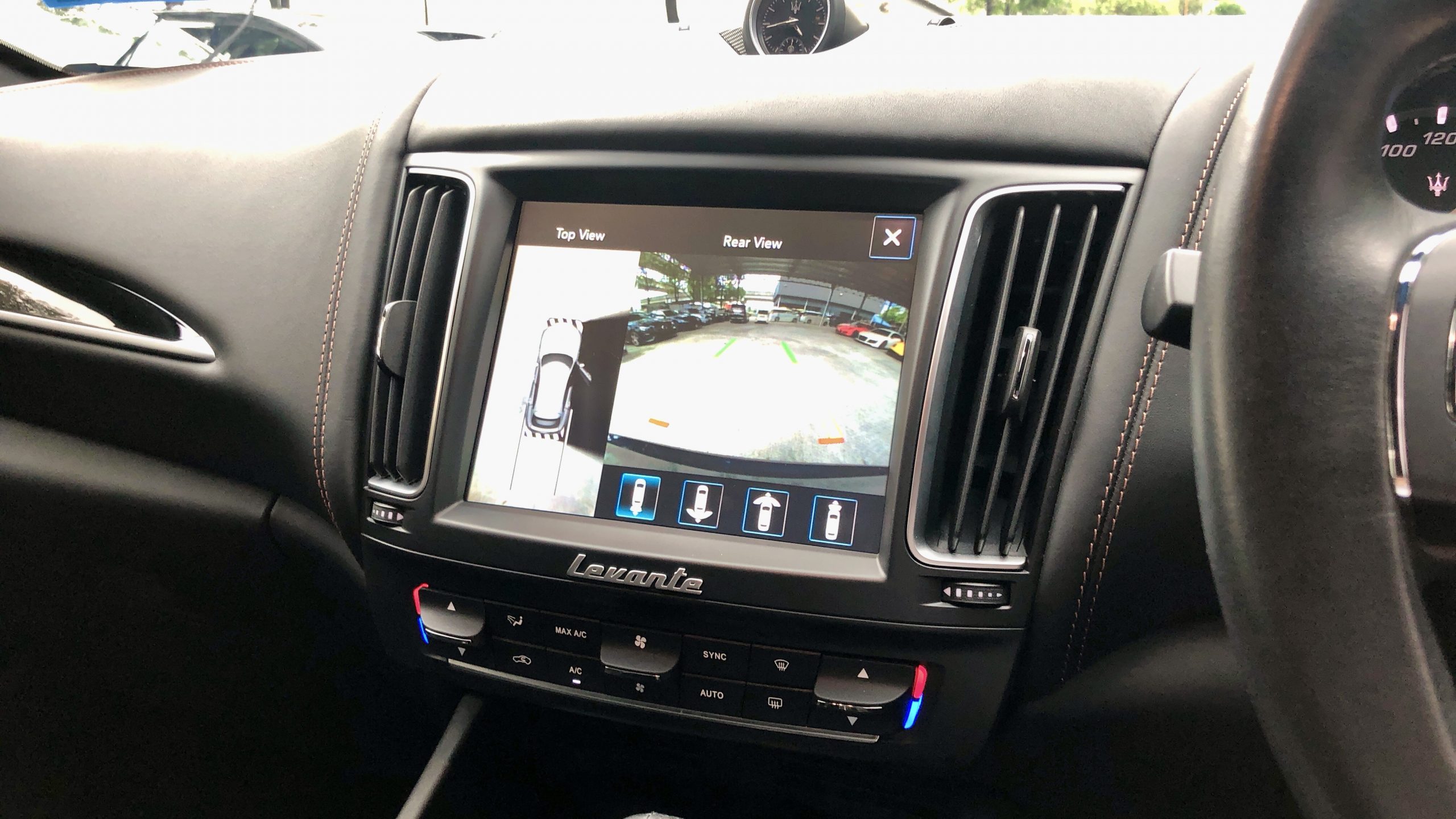 2017 MASERATI LEVANTE (LOCAL)