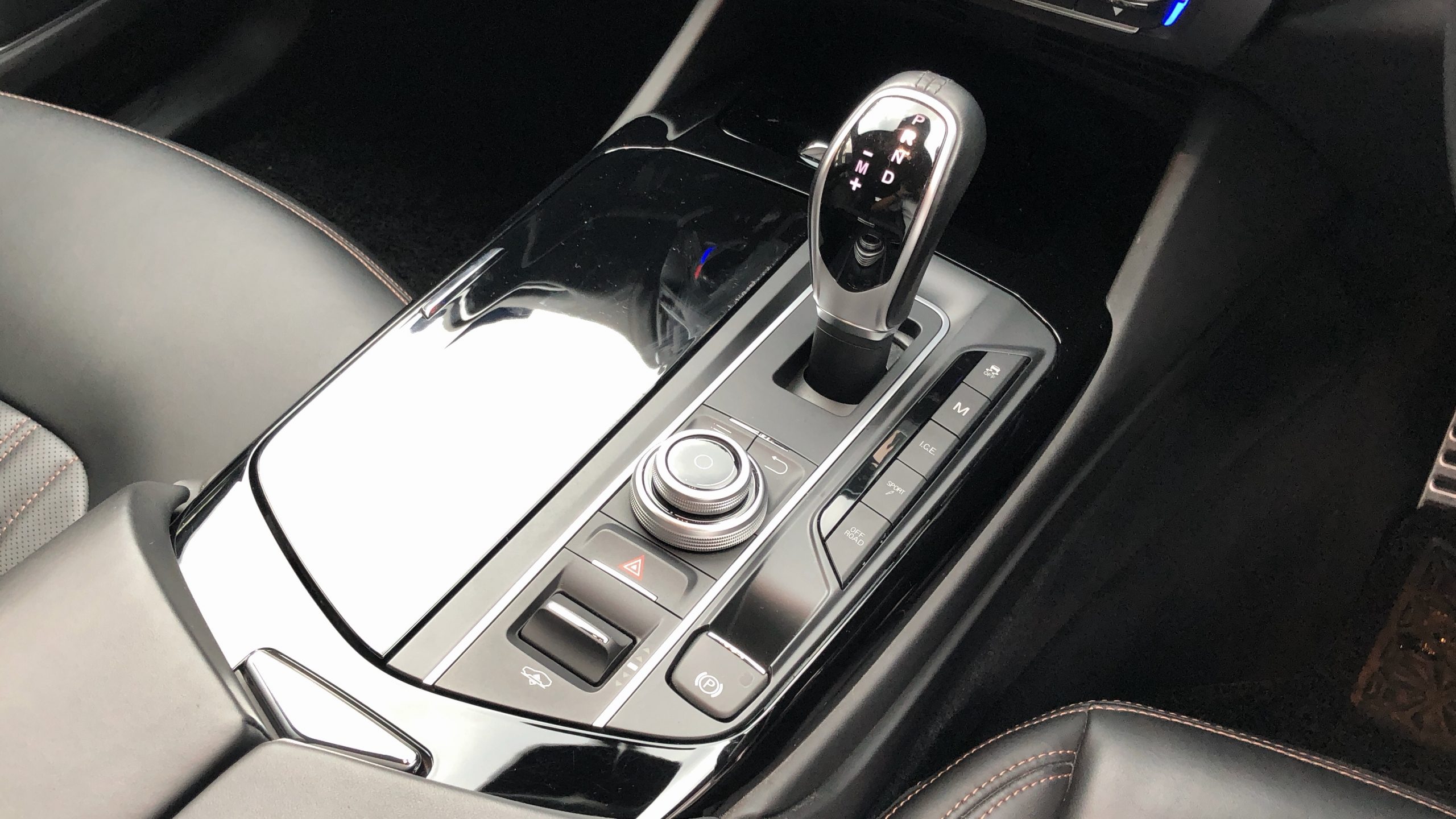 2017 MASERATI LEVANTE (LOCAL)