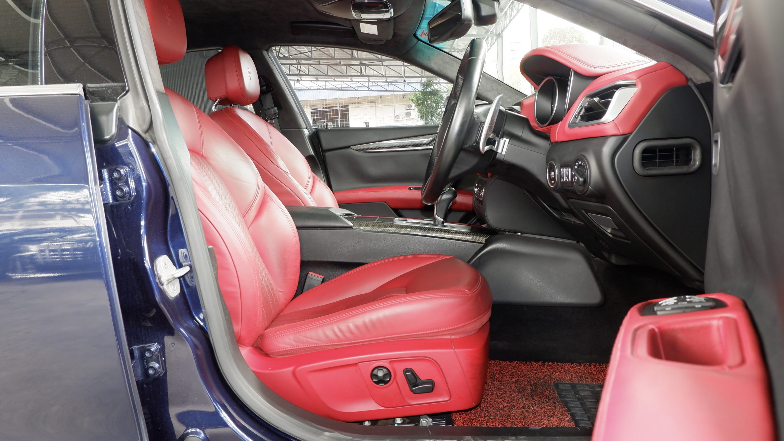 2015 MASERATI GHIBLI