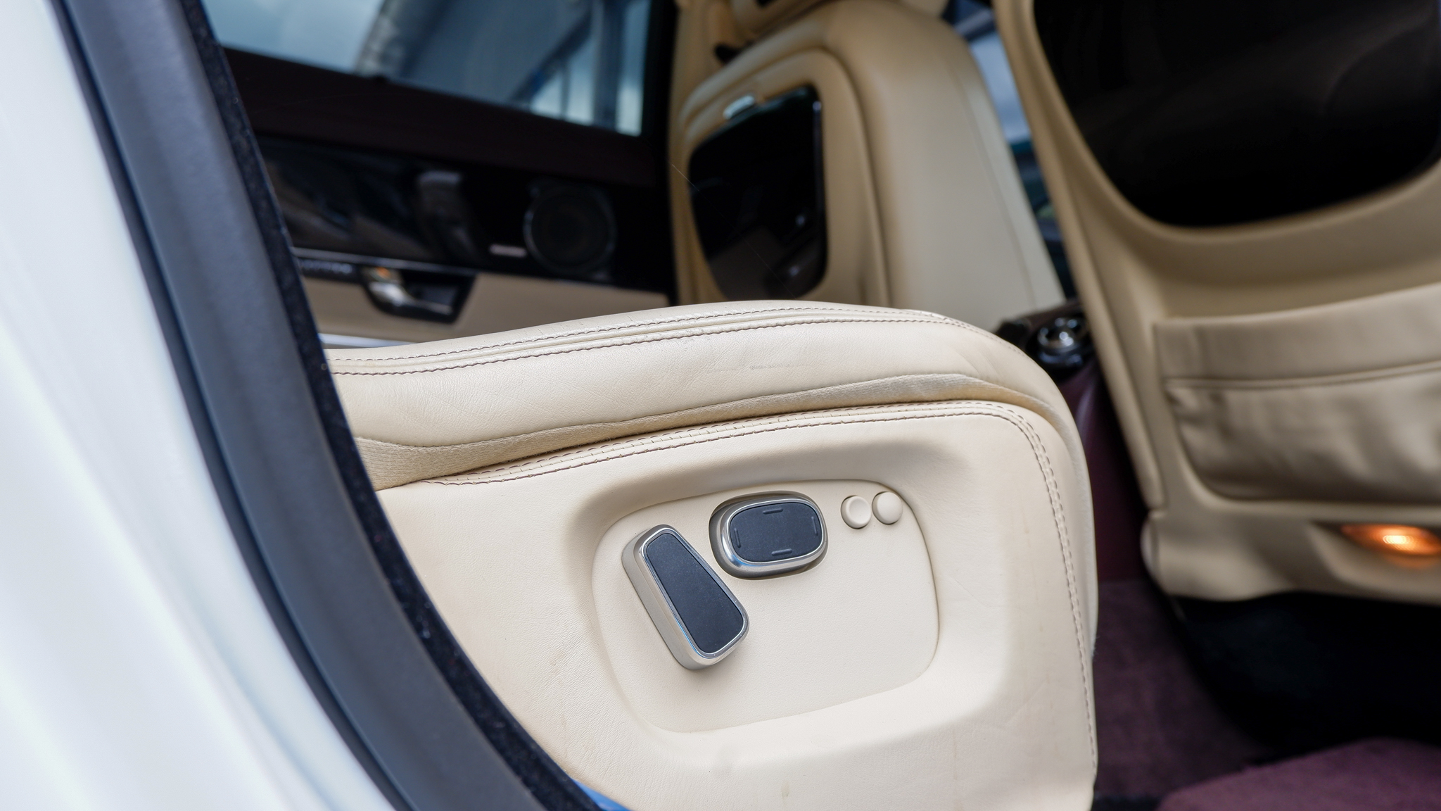 2011 JAGUAR XJL SUPERSPORT