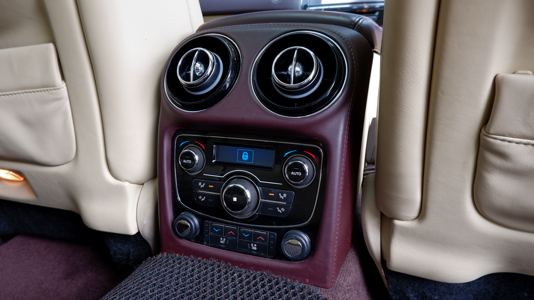 2011 JAGUAR XJL SUPERSPORT