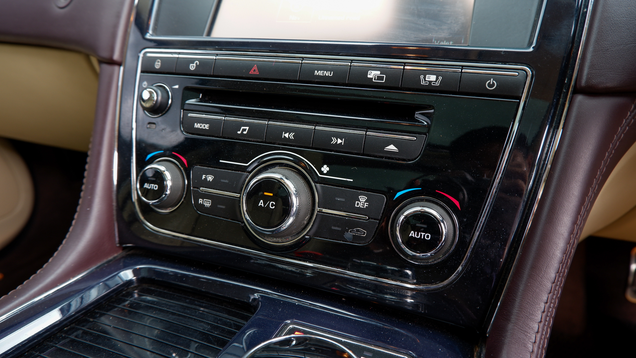 2011 JAGUAR XJL SUPERSPORT