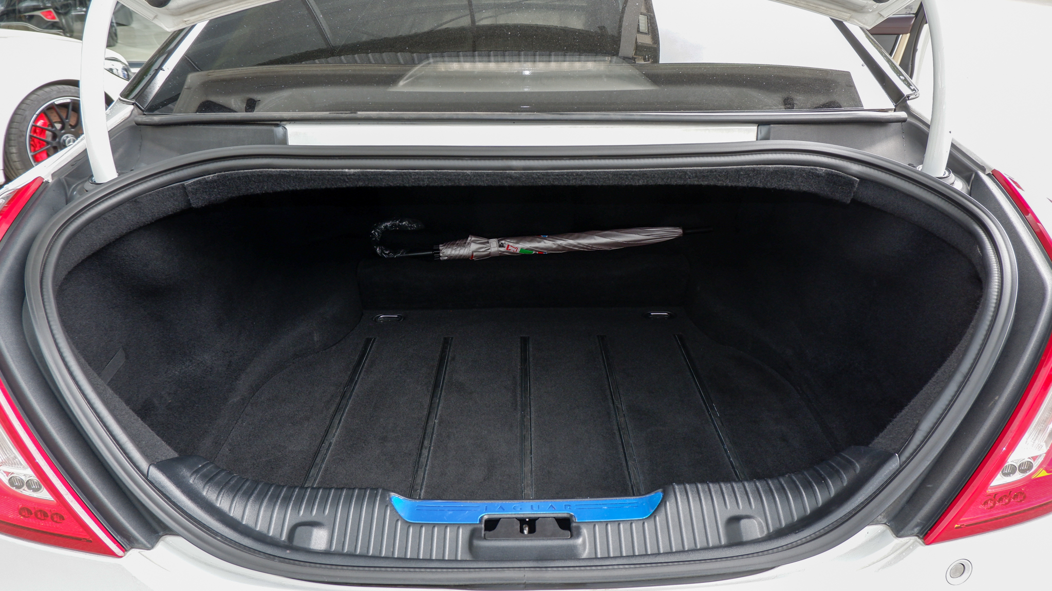 2011 JAGUAR XJL SUPERSPORT