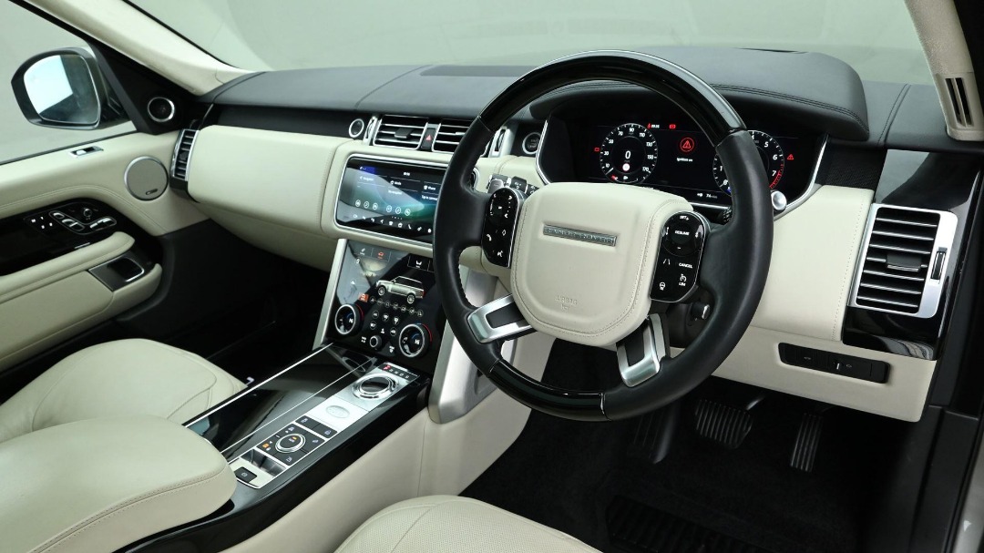 2018 RANGE ROVER VOGUE AUTOBIOGRAPHY