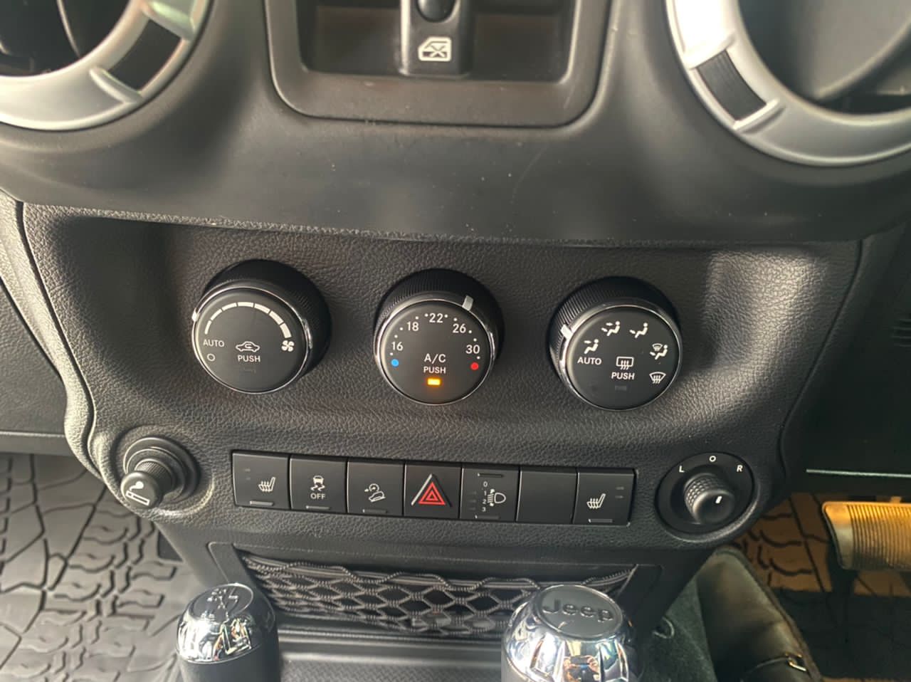 2014 JEEP WRANGLER V6