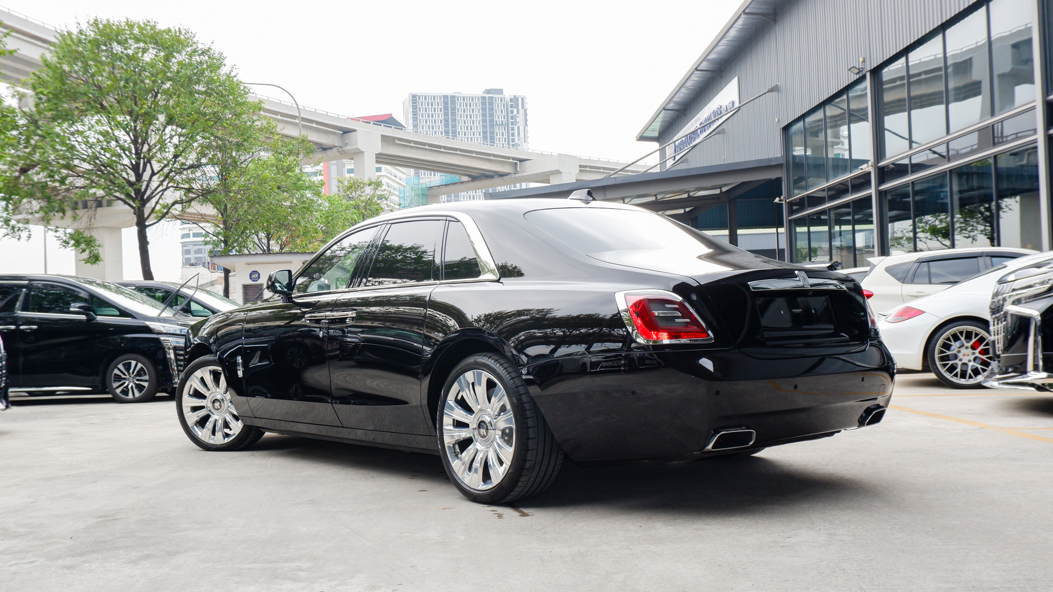 2020 ROLLS ROYCE GHOST