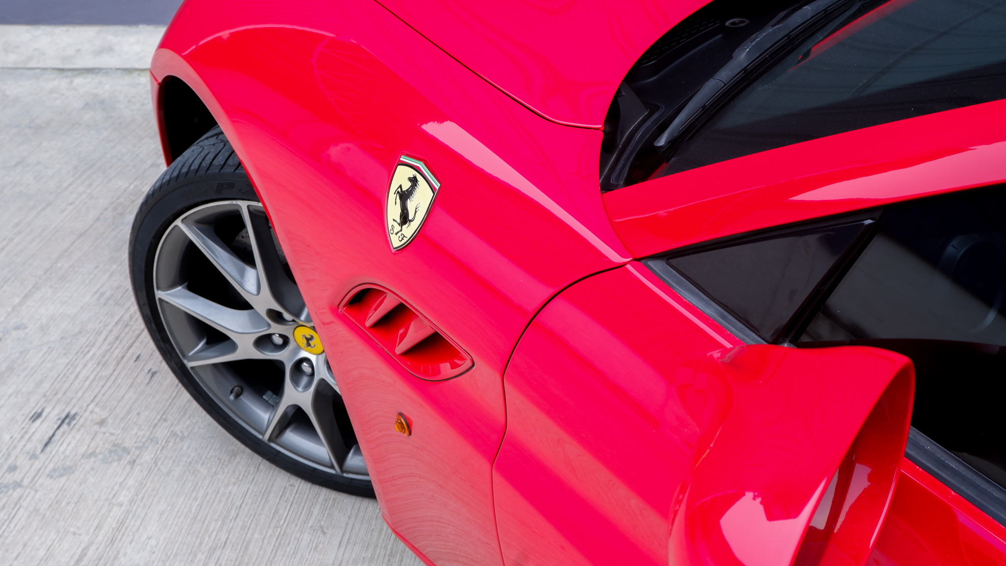 2011 FERRARI CALIFORNIA