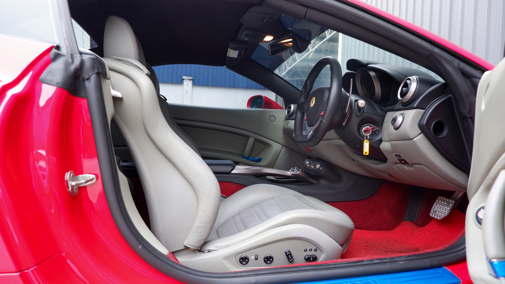 2011 FERRARI CALIFORNIA