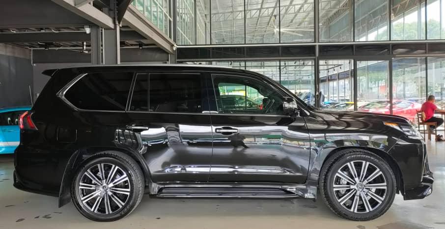 2020 LEXUS LX570