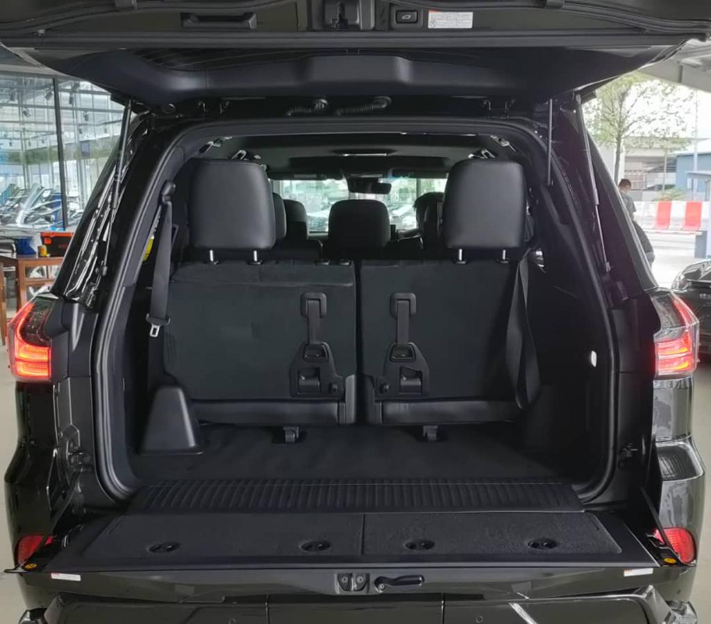 2020 LEXUS LX570
