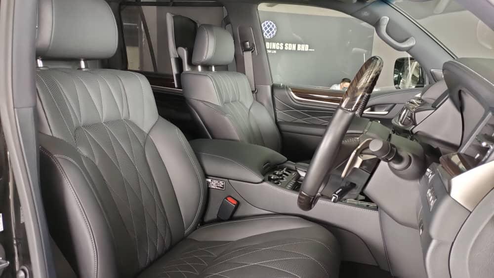 2020 LEXUS LX570
