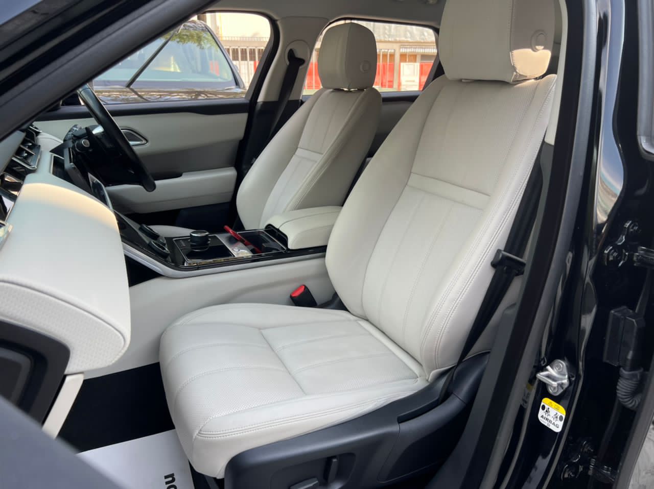 2018 RANGE ROVER VELAR P250 SE